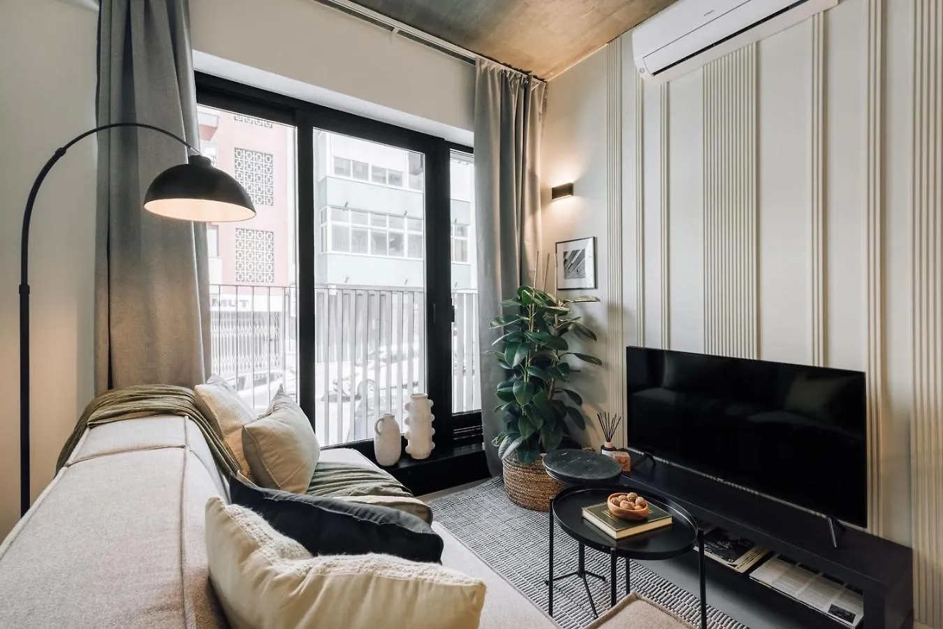 Arrifana - 1 Bedroom In Santo Antonio Lisboa